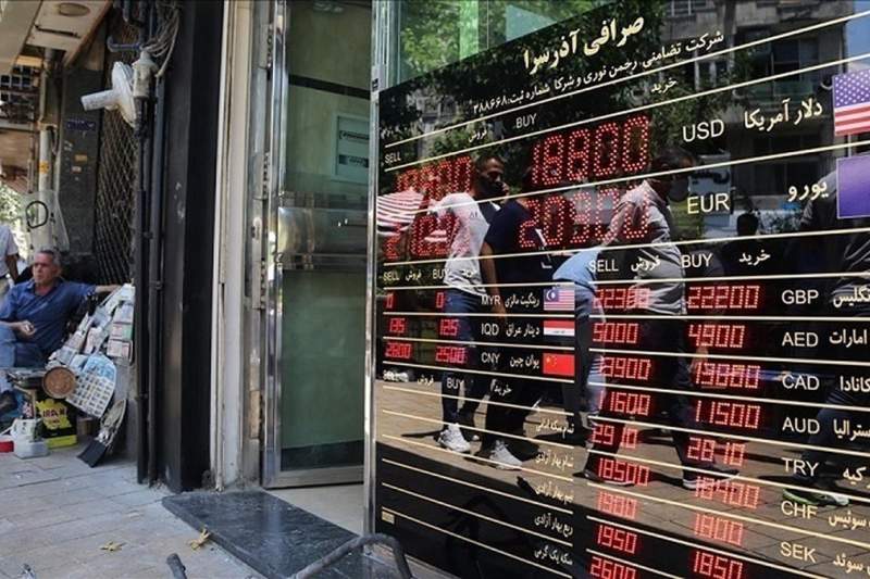 افت قیمت‌ها در شروع سال ۱۴۰۲ نشانه چیست؟/تغییر غیرمنتظره رفتار بازار سکه و طلا