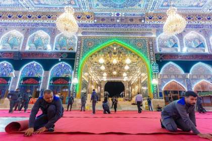 (تصاویر) حرم امام حسین برای زائران فرش قرمز پهن کرد  <img src="/images/picture_icon.png" width="16" height="16" border="0" align="top">